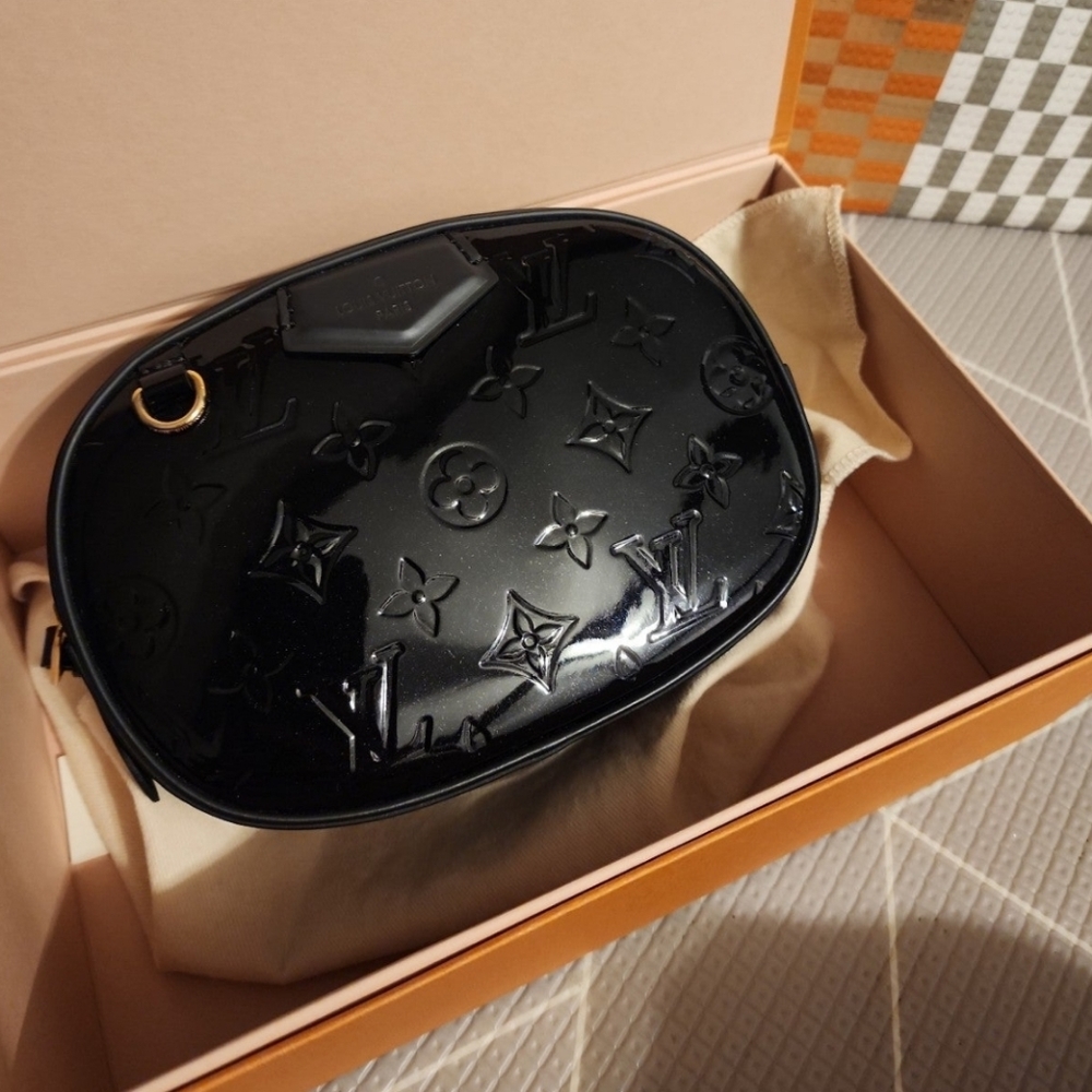 Louis Vuitton vernis patent leather beltbag
